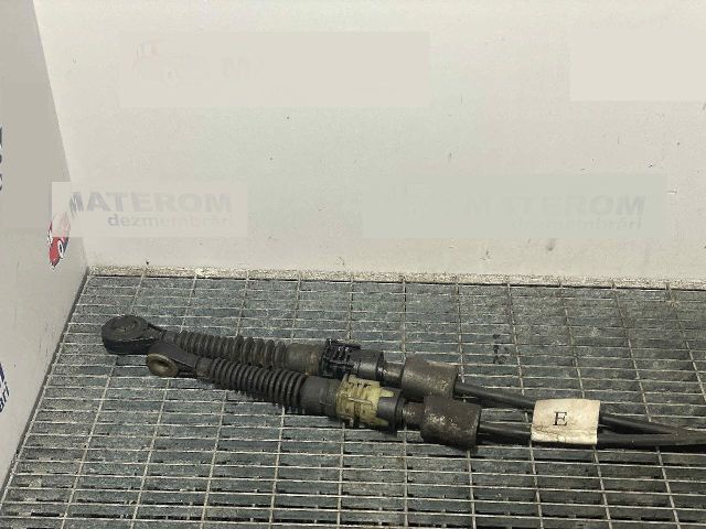 bontott NISSAN X-TRAIL III Váltógomb