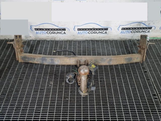 bontott NISSAN X-TRAIL III Vonóhorog