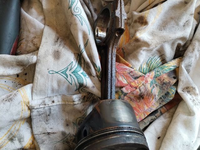 bontott OPEL ADAM Dugattyú és Hajtókar