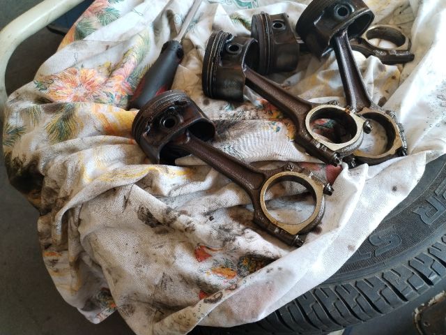 bontott OPEL ADAM Dugattyú és Hajtókar