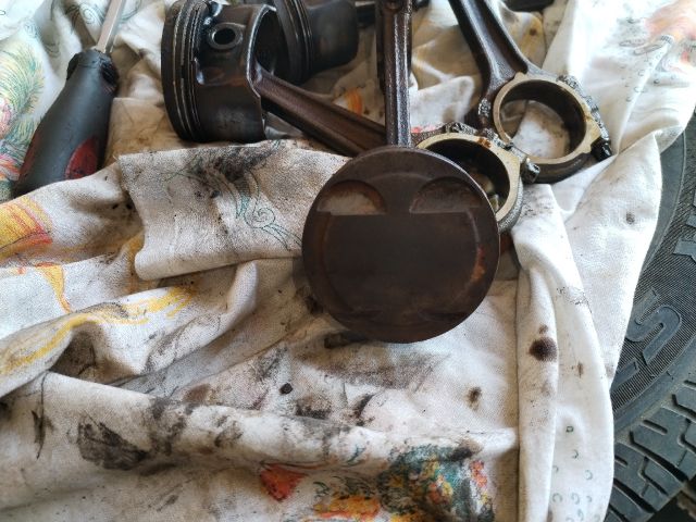 bontott OPEL ADAM Dugattyú és Hajtókar