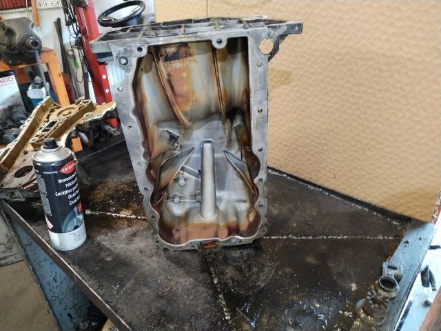 bontott OPEL ADAM Olajteknő