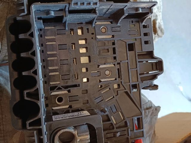 bontott OPEL ADAM Akkumulátor Fedél