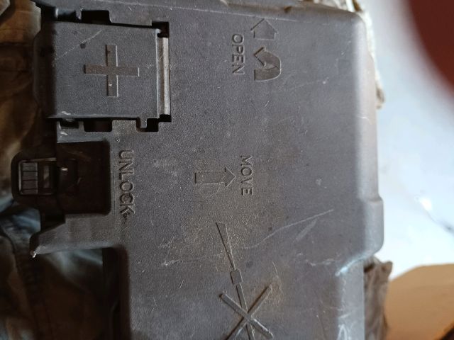 bontott OPEL ADAM Akkumulátor Fedél