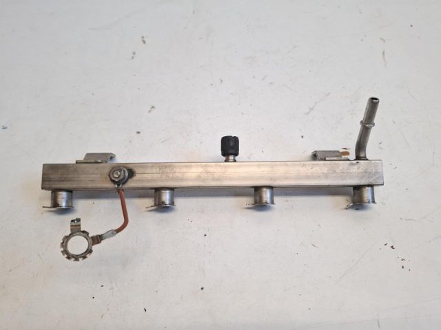 bontott OPEL ADAM Nagynyomású Üzemanyag Gyűjtőcső