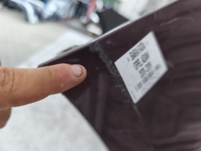 bontott OPEL ADAM Első Lökhárító (Üresen)