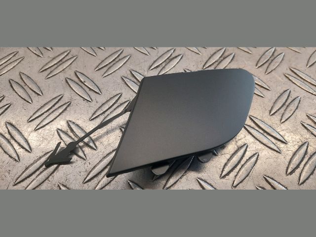 bontott OPEL ADAM Első Vonószem Burkolat