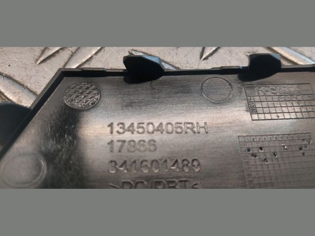 bontott OPEL ADAM Első Vonószem Burkolat