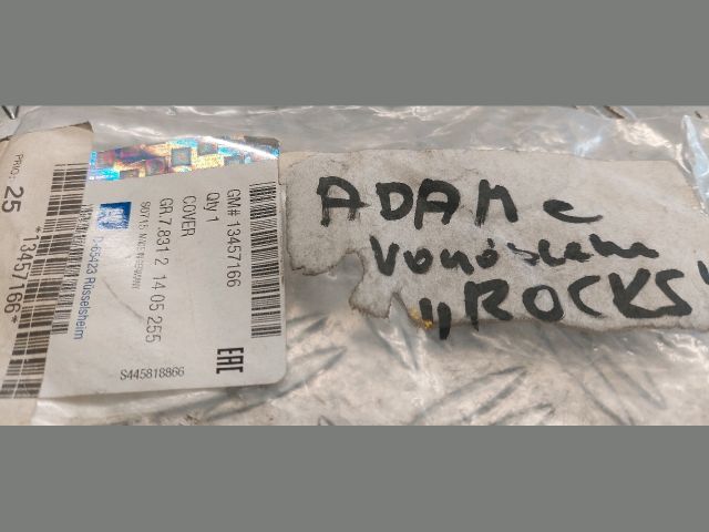 bontott OPEL ADAM Első Vonószem Burkolat