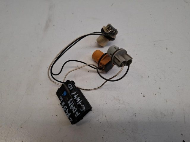 bontott OPEL ADAM Jobb Hátsó Lámpa Foglalat