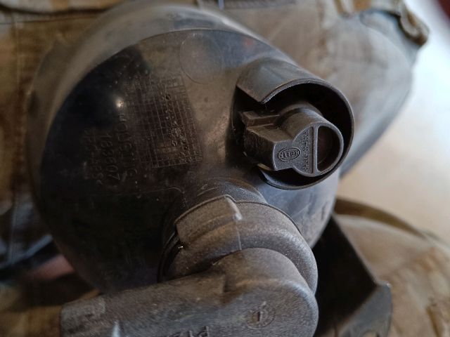 bontott OPEL ADAM Jobb Hátsó Lámpa