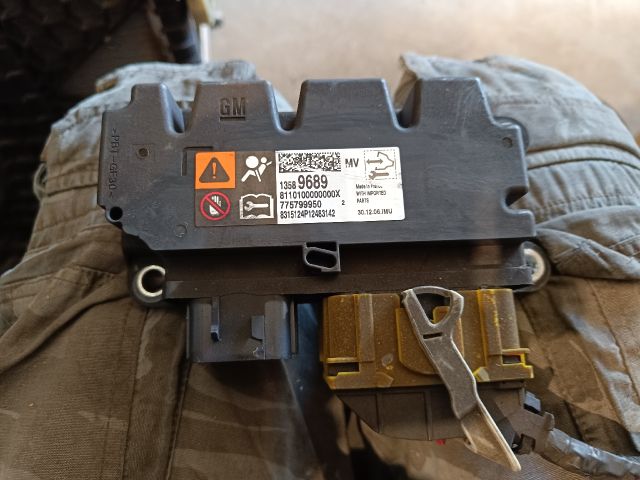 bontott OPEL ADAM Légzsák Elektronika