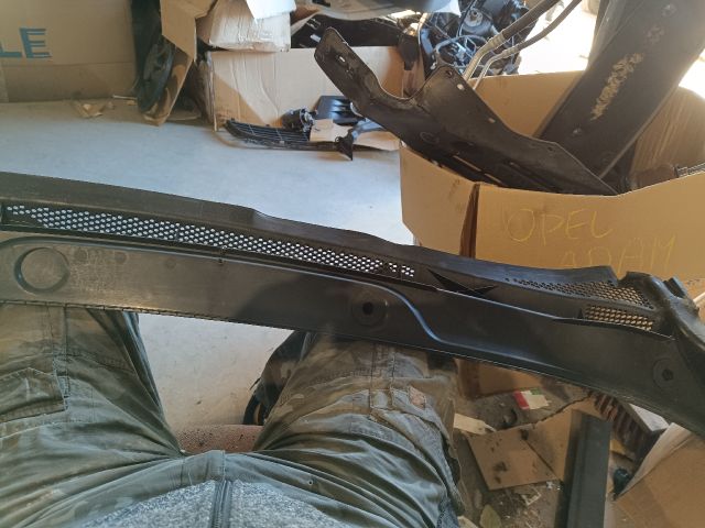 bontott OPEL ADAM Levélrács