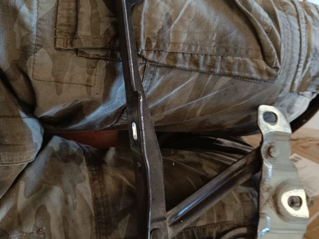 bontott OPEL ADAM Motorháztető Jobb Zsanér