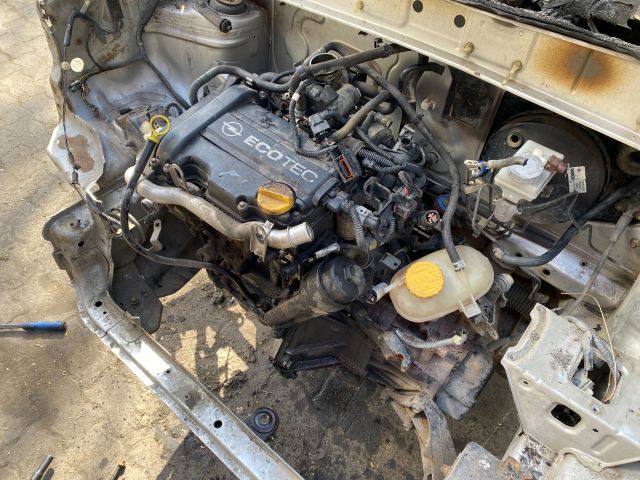 bontott OPEL AGILA Komplett Motor (Segédberendezésekkel)