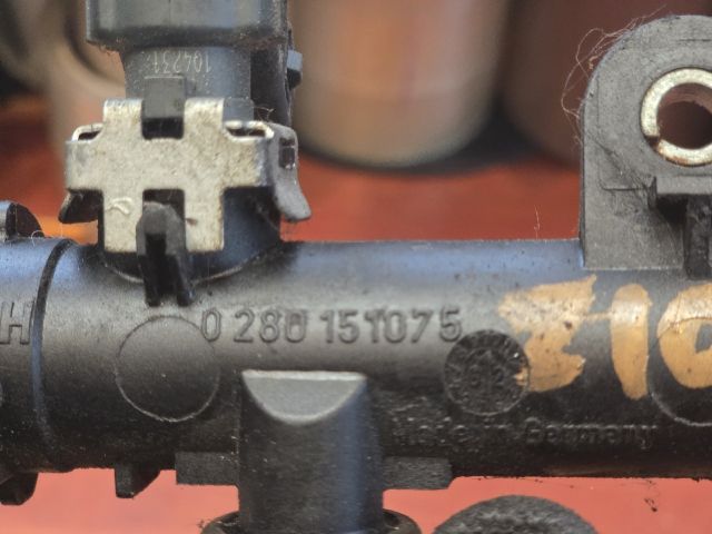 bontott OPEL AGILA Porlasztó Sor / Híd