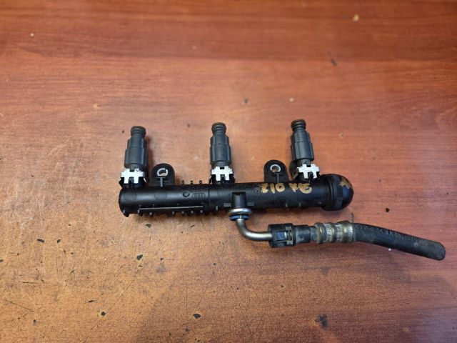 bontott OPEL AGILA Porlasztó Sor / Híd