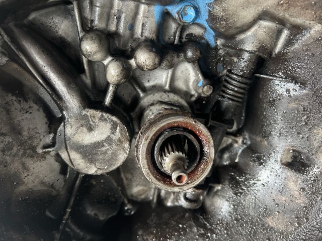 bontott OPEL AGILA Váltó (Mechanikus)