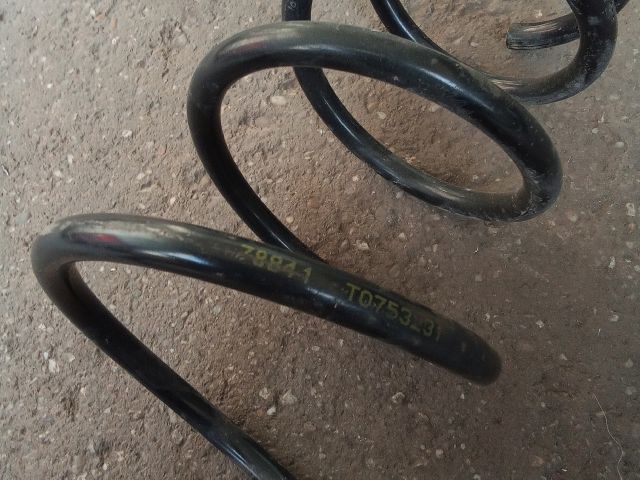 bontott OPEL AGILA Első Rugó