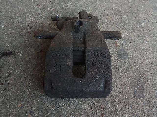 bontott OPEL AGILA Jobb első Féknyereg Munkahengerrel