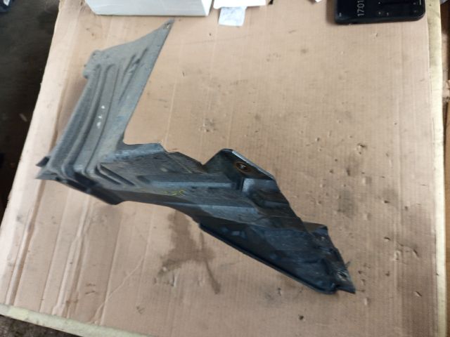 bontott OPEL AGILA Jobb Motorburkolat