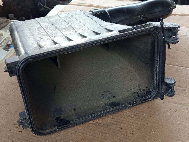 bontott OPEL AGILA Légszűrő Ház