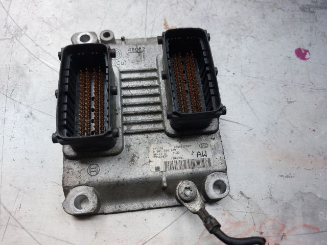 bontott OPEL AGILA Motorvezérlő