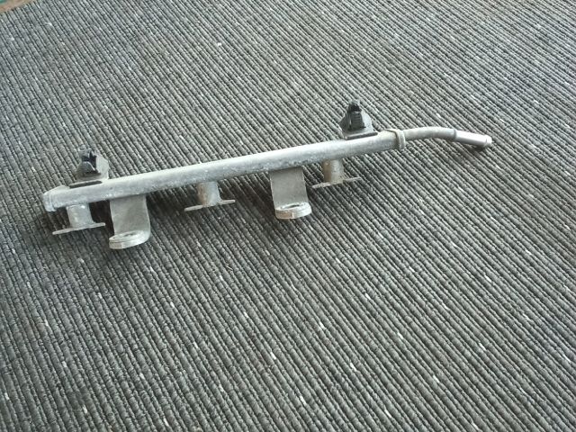 bontott OPEL AGILA Porlasztó Sor / Híd