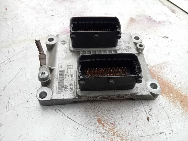 bontott OPEL AGILA Motorvezérlő