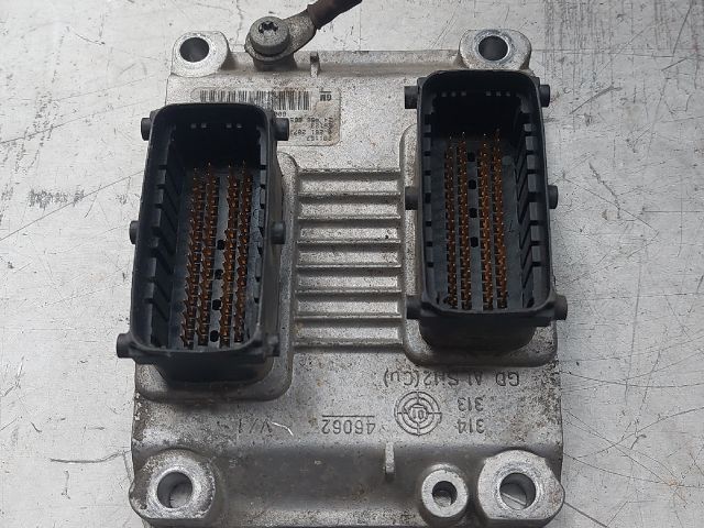 bontott OPEL AGILA Motorvezérlő