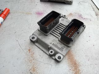 bontott OPEL AGILA Motorvezérlő