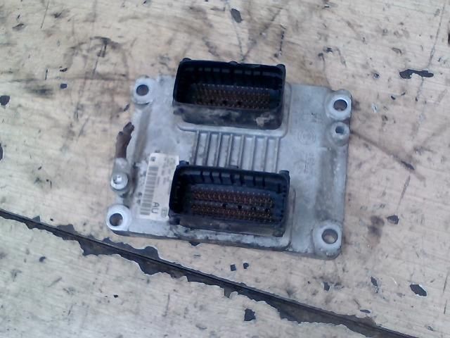 bontott OPEL AGILA Motorvezérlő