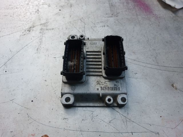 bontott OPEL AGILA Motorvezérlő