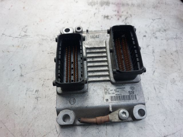 bontott OPEL AGILA Motorvezérlő