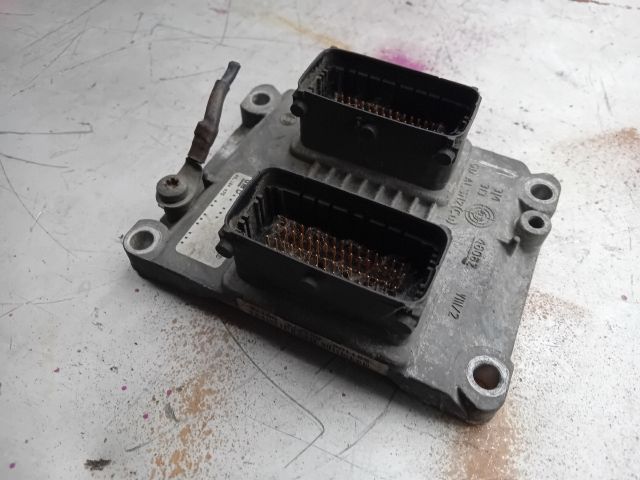 bontott OPEL AGILA Motorvezérlő