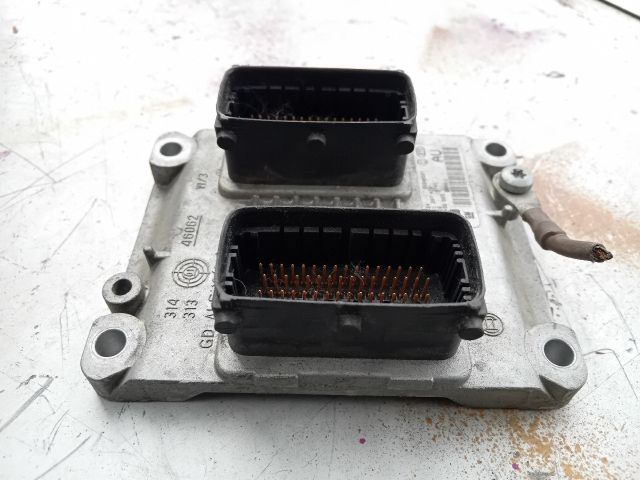 bontott OPEL AGILA Motorvezérlő