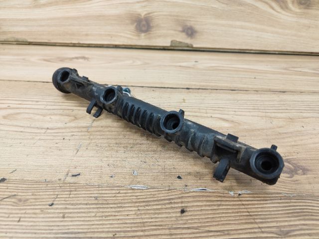 bontott OPEL AGILA Porlasztó Sor / Híd