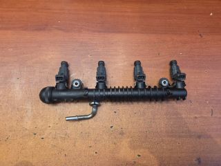 bontott OPEL AGILA Porlasztó Sor / Híd