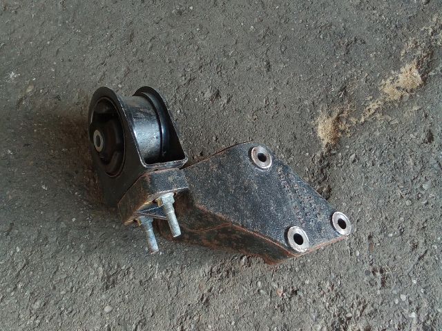 bontott OPEL AGILA Motor Tartó Bak Bal