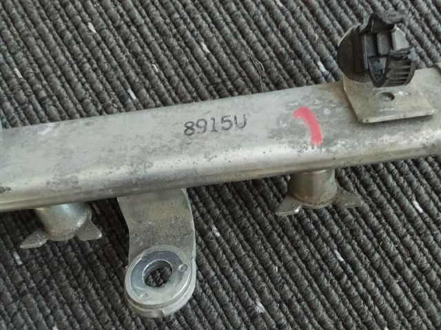 bontott OPEL AGILA Porlasztó Sor / Híd