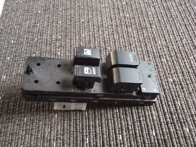 bontott OPEL AGILA Ablakemelő Kapcsoló Négyes / Kettes