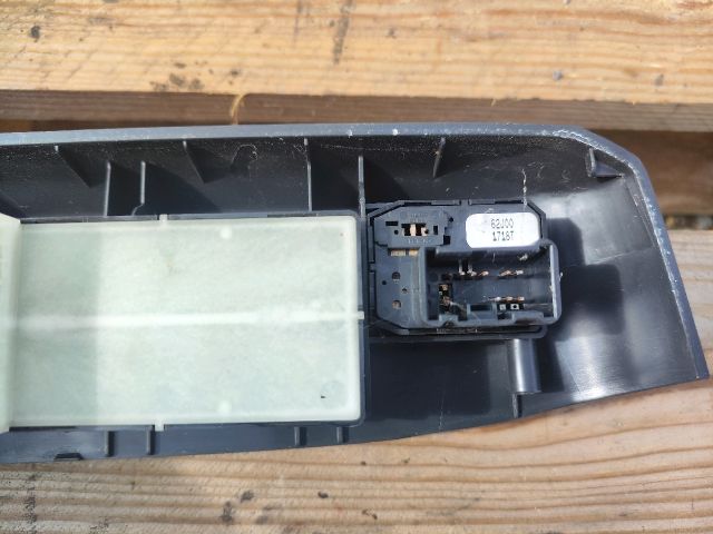 bontott OPEL AGILA Bal első Ablakemelő Kapcsoló