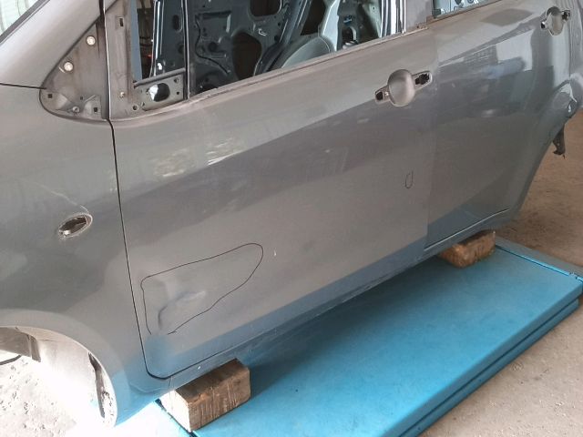 bontott OPEL AGILA Bal első Ajtó (Üres lemez)