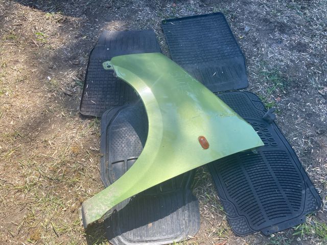 bontott OPEL AGILA Bal első Sárvédő