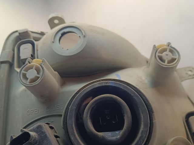 bontott OPEL AGILA Bal Fényszóró