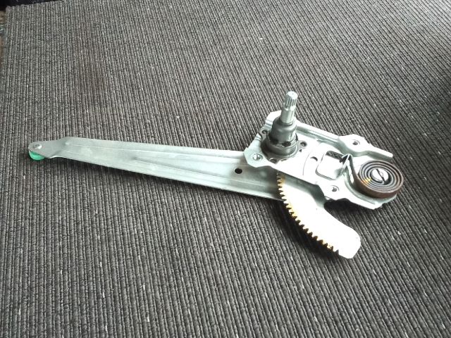 bontott OPEL AGILA Bal hátsó Ablakemelő Szerkezet (Mechanikus)