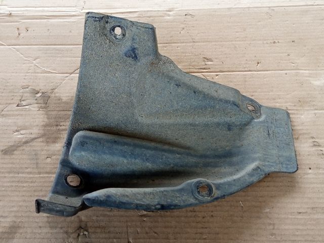 bontott OPEL AGILA Bal hátsó Első Dobbetét (Kerékjárati, Műanyag)