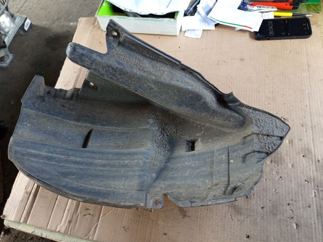 bontott OPEL AGILA Bal hátsó Hátsó Dobbetét (Kerékjárati, Műanyag)