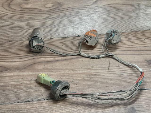 bontott OPEL AGILA Bal Hátsó Lámpa Foglalat