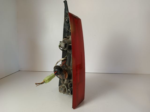 bontott OPEL AGILA Bal Hátsó Lámpa